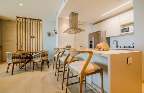Porto Nao Apartment | Pool & spa retreat steps from the Caribbean
