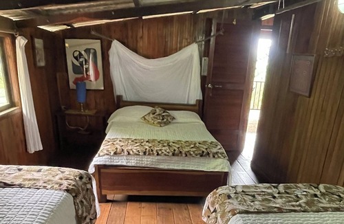 Bahia Solano Hostel | Posada Rocas de Cabo Marzo