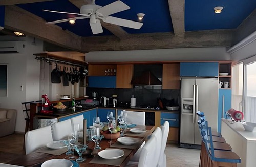 Centro Apartment | Premium Apt in Walled City | Sea View