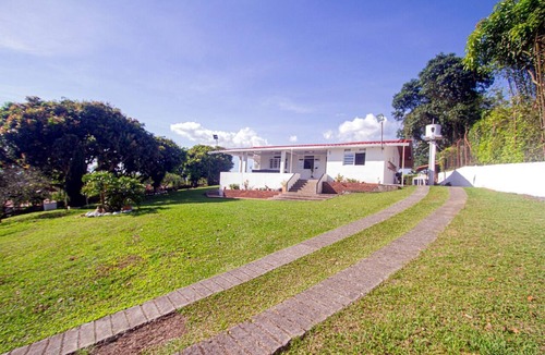 Alegrias Cottage | Private Country Home: Pool, Jacuzzi & Nature – 20 min to Pereira