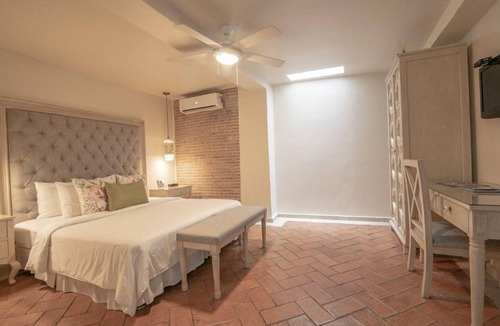 Cartagena Walled City Resort | Private room ∙ 1 bedroom ∙ 3 guests