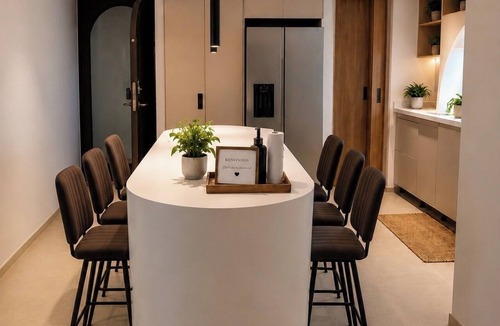 La Florida Apartment | Provenza's Top Apt w/Jacuzzi, AC, WD, Elevator, Located in the Best Area