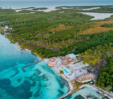 Isla Tintipan Resort | Quinta del Mar Crystal Beach