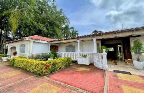 Turbaco House | Quinta San Gabriel House