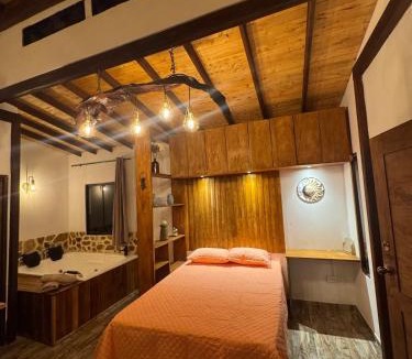 Envigado House | Raíz Oculta - Chalet con Jacuzzi y Chimenea en Santa Elena