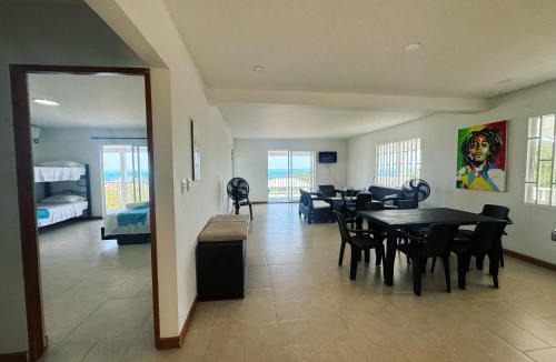 Aguamansa House | Red Snapper Guest House