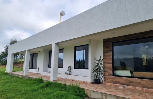 Chiquinquira House | "Refugio campestre familiar - Cálido, cómodo y totalmente equipado" y zona de juegos