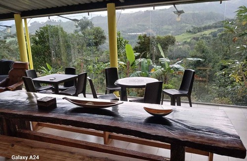 San Francisco House | Refugio en la Montaña