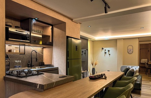 Armenia Apartment | Relax in Armenia: Modern Apartment With 4 Bedrooms And Air Conditioning