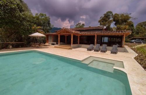 Fredonia House | Retiro privado sobre el rio Cauca