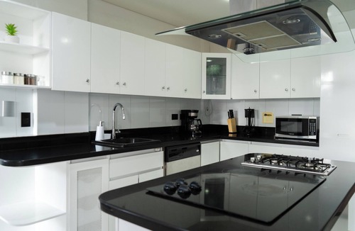 El Tesoro House | ROOMY HOUSE IN POBLADO/JACCUZZI/AC/VISITORS ALLOWED
