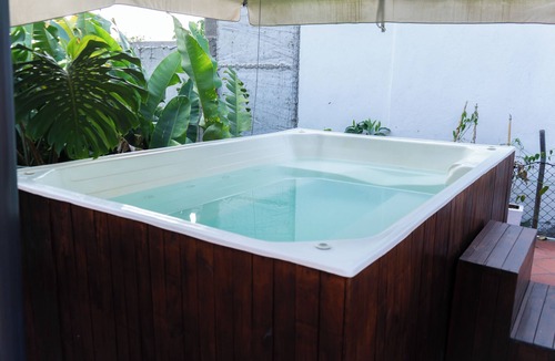 El Tesoro House | ROOMY HOUSE IN POBLADO/JACCUZZI/AC/VISITORS ALLOWED
