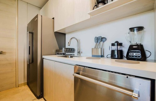 Porto Nao Apartment | Sea-view escape with pool and beach access