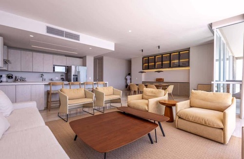 Porto Nao Apartment | Sea-view penthouse w/pool & gym