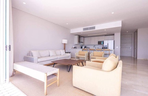 Porto Nao Apartment | Sea-view penthouse w/pool & gym