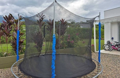 Restrepo House | Spacious 4-Bedroom Country House with a Pool, Jacuzzi, and Lush Gardens