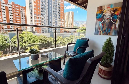 Estadio Apartment | Spacious Accommodations for Groups Just Steps from the Stadium | Laureles