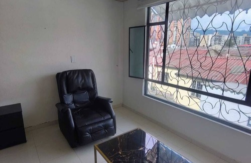 Suba House | Spacious and beautiful room, furnished, north highway Bogota