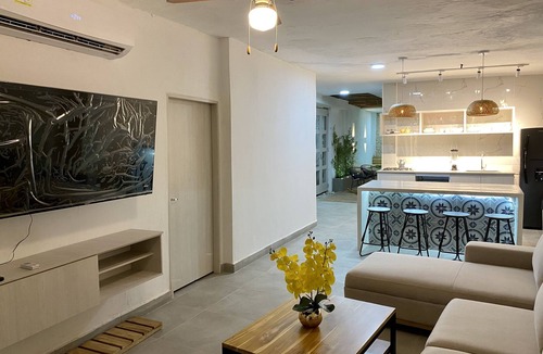 Cartagena Walled City House | SPECTACULAR HOUSE IN THE CENTER WITH JACUZZI GRANDE