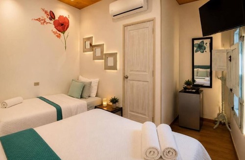 Zona Rosa Hostel | Stay La 10 Hotel