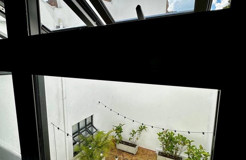 La America Apartment | Studio near Viva Laureles, A/C, Wi-Fi