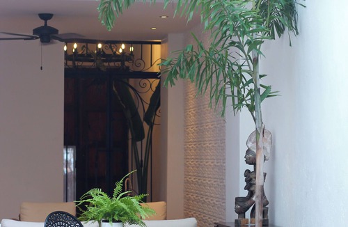 Centro House | Stunning 10 BDR House in the Heart of the old Town