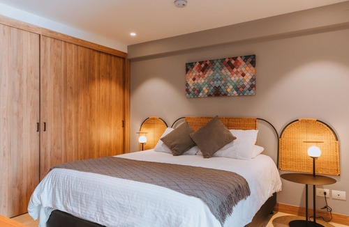 Laureles - Estadio Apartment | Stylish 710ft Loft. 24/7 Front Desk- Alori 302