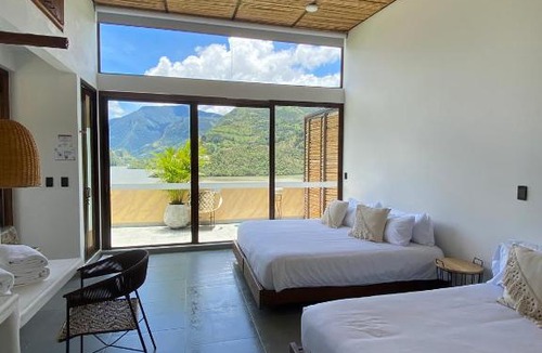 Macanal Hotel | Summer C