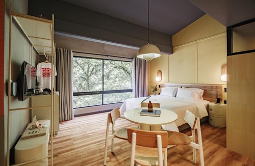 La Florida Hotel | The Somos Flats Provenza