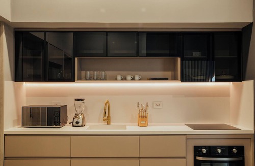 La Florida Apartment | Top Provenza Penthouse 3-bedroom apartment w/AC, Elevator, Fast Wifi, Parking