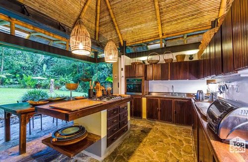 Montenegro House | ¡TopSpot® de Lujo en el Corazón del Eje Cafetero!