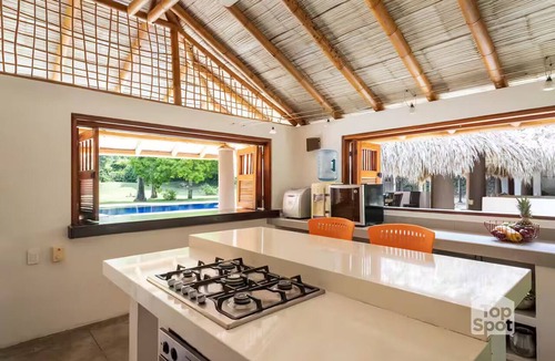 Apulo House | ¡TopSpot® en la Mejor Ubicación de Entrepuentes!