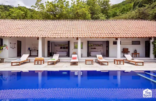 Apulo Condo | TopSpot® en las Colinas de Entrepuentes-Apulo!