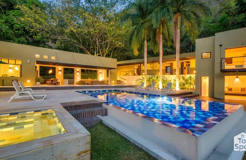 Apulo House | TopSpot®´s Most Coveted Property/300 + Reviews!