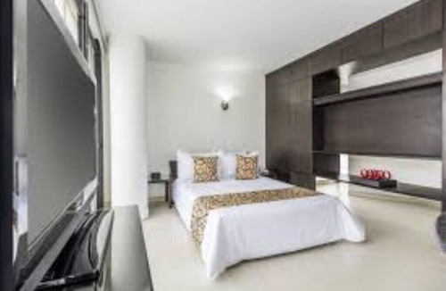 La Carolina House | Two bedroom/Two bath Property 5