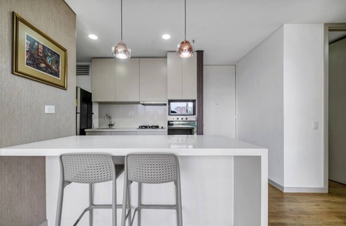 El Tesoro Apartment | Urban 1904 · Modern Apt 2BD /balcony near Amsterdam Plaza mall