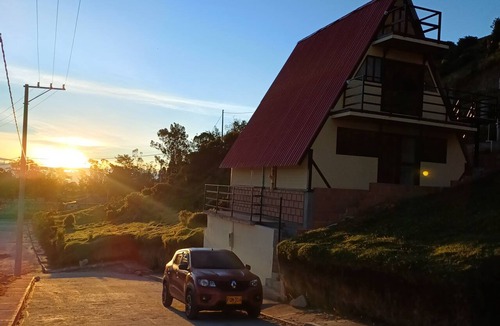 Ibague Cabin | Valle Cristal Cabins 🌿️☕️ Room rentals.