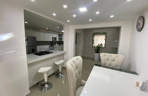 Medellin House | Very central, remodeled, family house