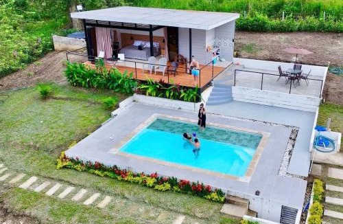 Villeta Villa | Villa de lujo en Villeta con Piscina privada y vista a la Montaña
