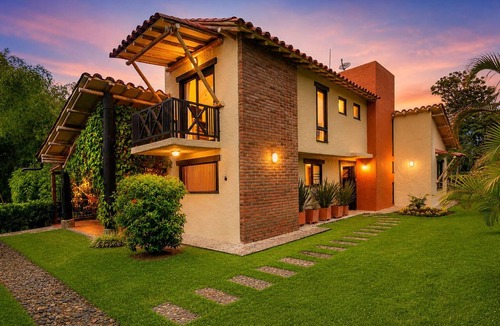 Quimbaya House | Villa Guaduales is where the magic of Colombia meets the peace of home.