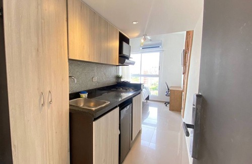 Belen Apartment | VIP Nomad Nest in New PH with Air C, Kitchen, steps to Metroplus