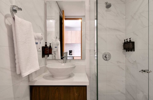 Usaquen Apartment | w* | Bright Loft in Santa Barbara w/Gym