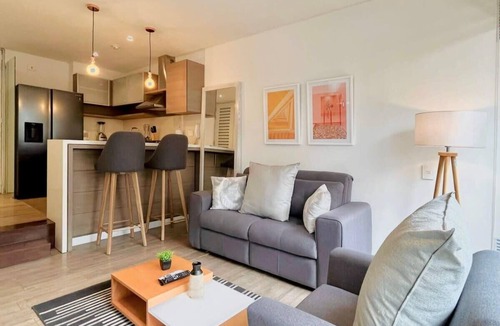 Antiguo Country Apartment | w* | Refined 1BR in Parque Virrey