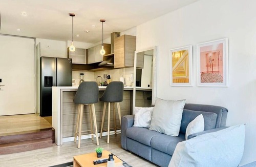 Antiguo Country Apartment | w* | Refined 1BR in Parque Virrey