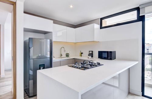 San Patricio Apartment | w* | Remarkable 1BR Balcony in Santa Barbara
