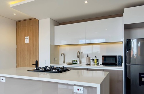 San Patricio Apartment | w* | Striking 2BR in Santa Barbara w/Balcony