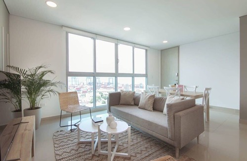 Manga Apartment | w* | Upscale 3BR w/ AC in Cartagena