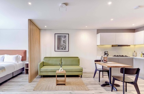 San Patricio Apartment | w* | Warm Loft w/Balcony in Santa Barbara