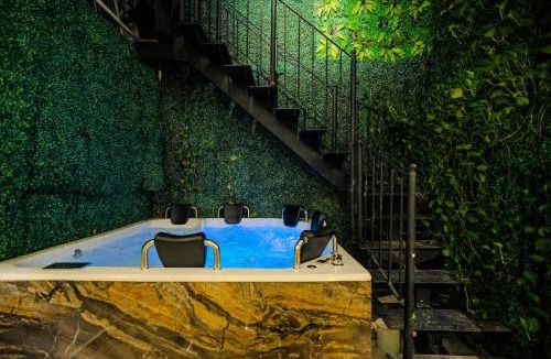 Cartagena Walled City House | Walled City 9BR Luxury Villa - Jacuzzi & Pool Table