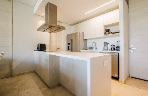 Porto Nao Apartment | Waterfront escape w/pool, gym & sea views